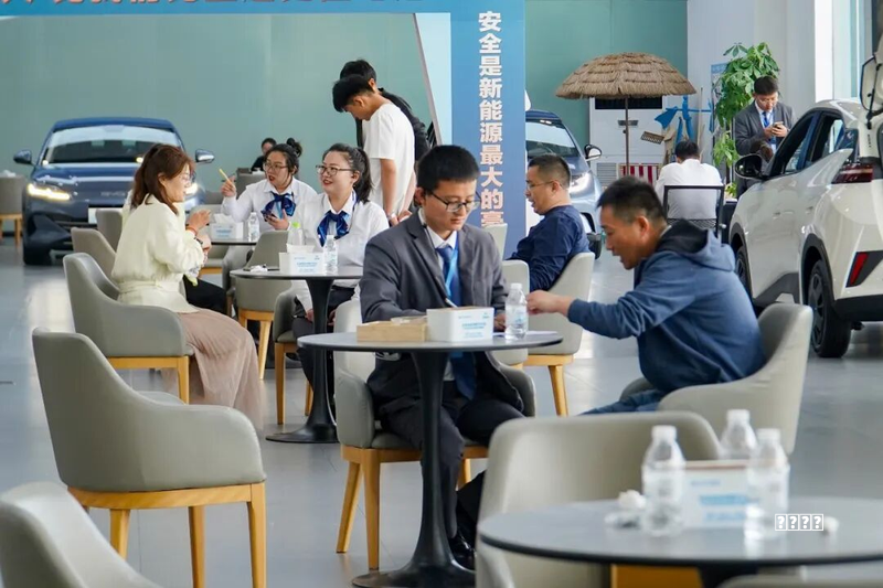 攻略每日热点：新款问界M5官图 东风日产降价促销